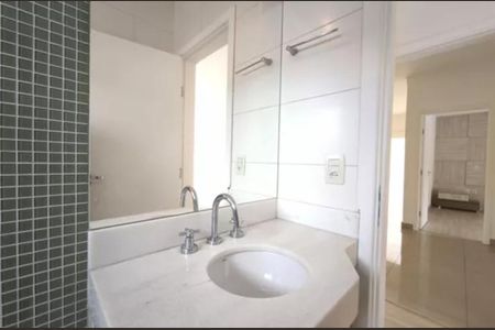 Casa de condomínio para alugar com 312m², 3 quartos e 2 vagasBanheiro da Suíte 1