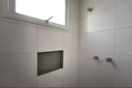 Casa de condomínio para alugar com 312m², 3 quartos e 2 vagasBanheiro da Suíte 1