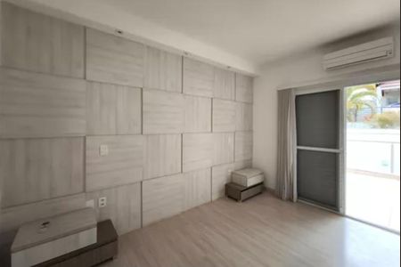 Casa de condomínio para alugar com 312m², 3 quartos e 2 vagasSuíte 3