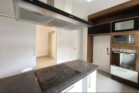 Casa de condomínio para alugar com 312m², 3 quartos e 2 vagasCozinha