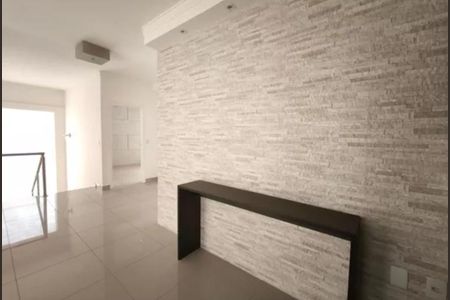 Casa de condomínio para alugar com 312m², 3 quartos e 2 vagasHall