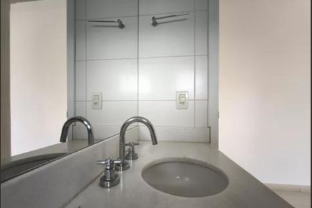 Casa de condomínio para alugar com 312m², 3 quartos e 2 vagasBanheiro da Suíte 2