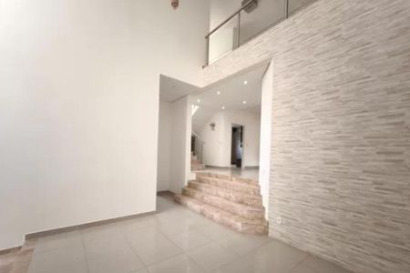 Casa de condomínio para alugar com 312m², 3 quartos e 2 vagasSala 1