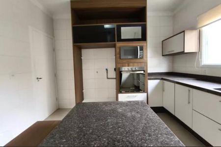 Casa de condomínio para alugar com 312m², 3 quartos e 2 vagasCozinha