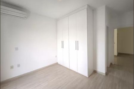 Casa de condomínio para alugar com 312m², 3 quartos e 2 vagasSuíte 2