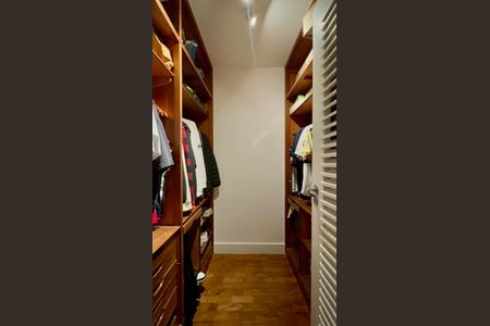 Apartamento à venda com 226m², 3 quartos e 2 vagas Apartamento à venda com 226m², 3 quartos e 2 vagasQuarto 1