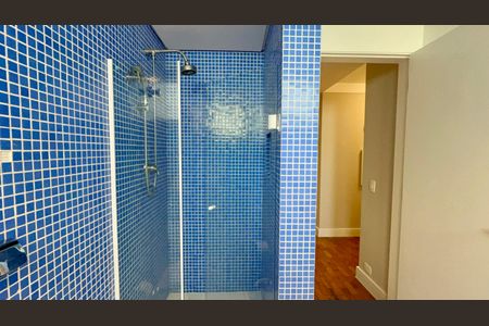 Apartamento à venda com 226m², 3 quartos e 2 vagas Apartamento à venda com 226m², 3 quartos e 2 vagasBanheiro