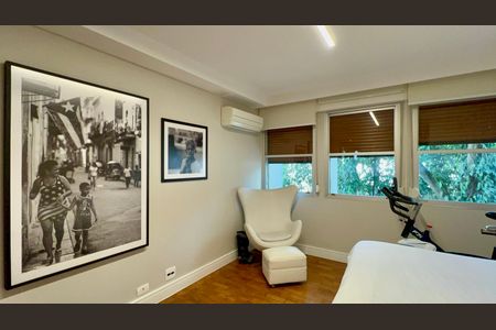 Apartamento à venda com 226m², 3 quartos e 2 vagas Apartamento à venda com 226m², 3 quartos e 2 vagasQuarto 2