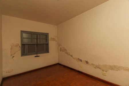 Casa à venda com 200m², 6 quartos e 4 vagasQuarto 4