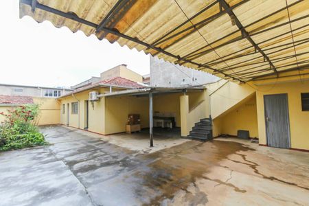 Casa à venda com 200m², 6 quartos e 4 vagasQuintal