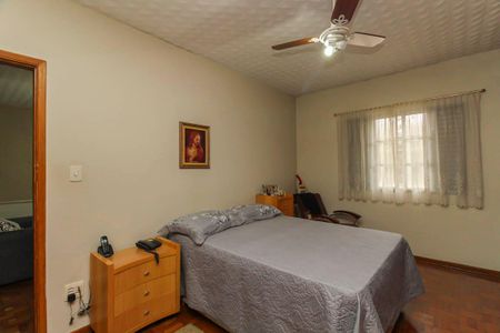 Casa à venda com 200m², 6 quartos e 4 vagasQuarto 1