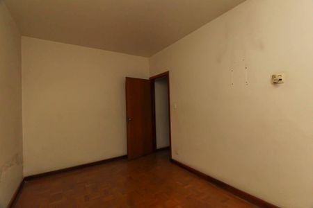 Casa à venda com 200m², 6 quartos e 4 vagasQuarto 4