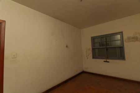 Casa à venda com 200m², 6 quartos e 4 vagasQuarto 4