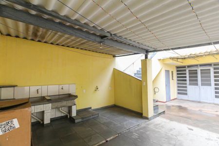 Casa à venda com 200m², 6 quartos e 4 vagasÁrea de Serviço 2