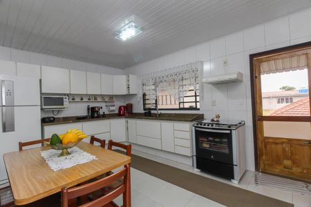 Casa à venda com 200m², 6 quartos e 4 vagasCozinha