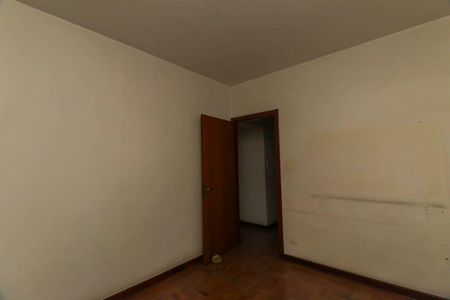 Casa à venda com 200m², 6 quartos e 4 vagasQuarto 3