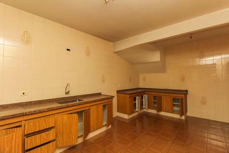 Casa à venda com 200m², 6 quartos e 4 vagasCozinha 2