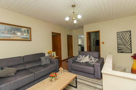 Casa à venda com 200m², 6 quartos e 4 vagasSala 1