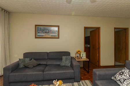 Casa à venda com 200m², 6 quartos e 4 vagasSala 1