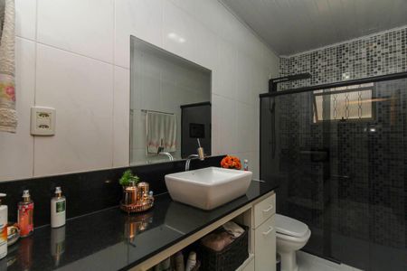 Casa à venda com 200m², 6 quartos e 4 vagasBanheiro 1