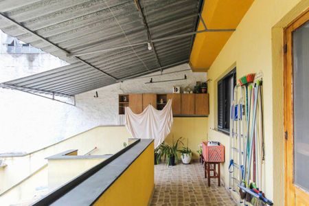 Casa à venda com 200m², 6 quartos e 4 vagasÁrea de Serviço 1