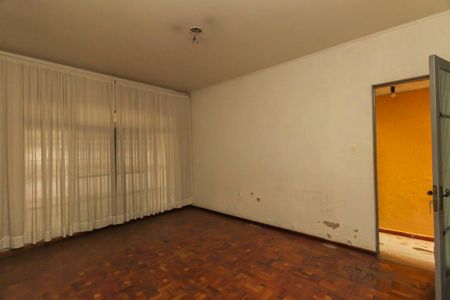 Casa à venda com 200m², 6 quartos e 4 vagasSala 2