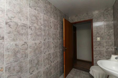 Casa à venda com 200m², 6 quartos e 4 vagasBanheiro 2