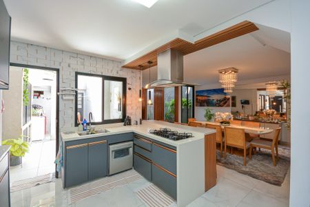 Casa para alugar com 348m², 3 quartos e 2 vagasCozinha