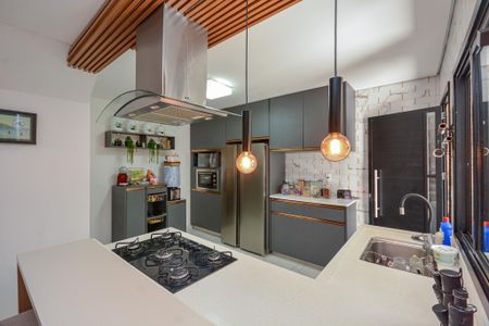 Casa para alugar com 348m², 3 quartos e 2 vagasCozinha