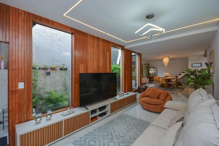 Casa para alugar com 348m², 3 quartos e 2 vagasSala