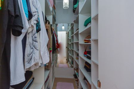 Casa para alugar com 348m², 3 quartos e 2 vagasCloset da suíte