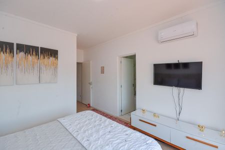 Casa para alugar com 348m², 3 quartos e 2 vagasSuite