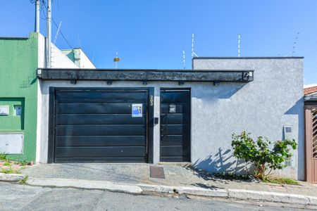 Casa para alugar com 348m², 3 quartos e 2 vagasFachada