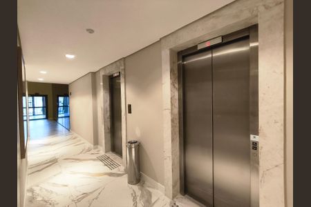 Apartamento à venda com 83m², 2 quartos e 1 vagaElevadores