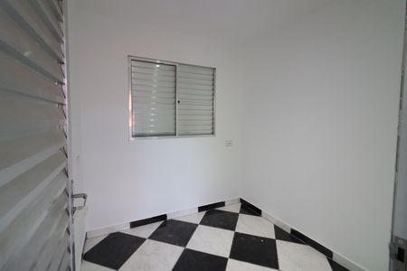 Quarto de casa para alugar com 1 quarto, 120m² em Bandeiras, Osasco