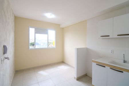 Sala / Cozinha de apartamento para alugar com 2 quartos, 34m² em Vila Socorro, São Paulo