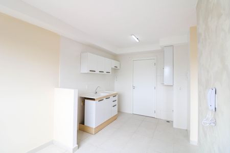 Sala / Cozinha de apartamento para alugar com 2 quartos, 34m² em Vila Socorro, São Paulo