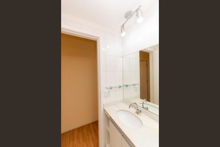 Apartamento para alugar com 70m², 3 quartos e 2 vagas Apartamento para alugar com 70m², 3 quartos e 2 vagasBanheiro 2