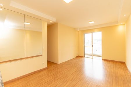 Sala de apartamento para alugar com 3 quartos, 70m² em Vila Invernada, São Paulo
