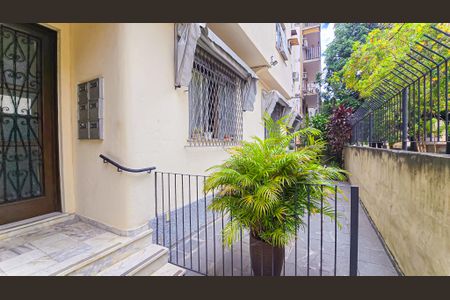 Apartamento à venda com 100m², 2 quartos e sem vagaHall de entrada