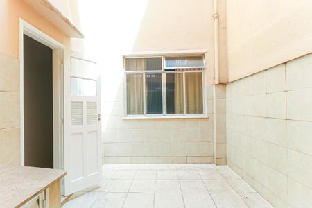 Apartamento à venda com 100m², 2 quartos e sem vagaServidão exclusico do apartamento