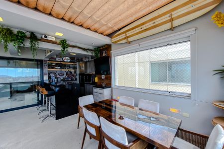 Apartamento à venda com 150m², 3 quartos e 3 vagasVaranda