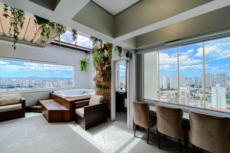 Apartamento à venda com 150m², 3 quartos e 3 vagasVaranda