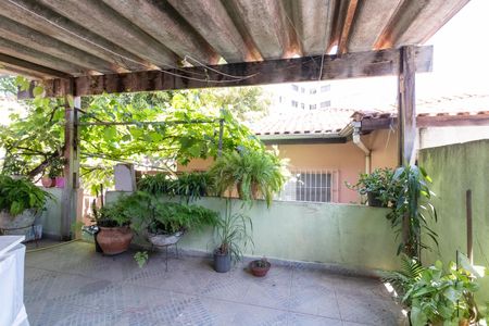Casa à venda com 115m², 3 quartos e 2 vagasQuintal