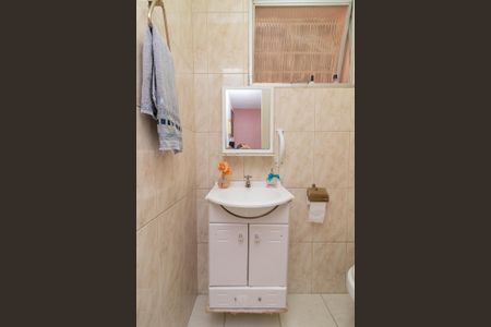 Casa à venda com 115m², 3 quartos e 2 vagasLavabo