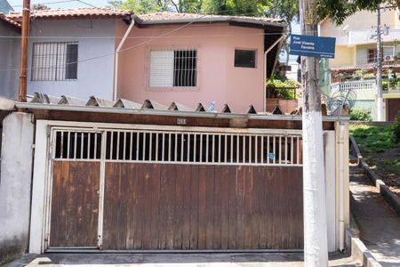 Casa à venda com 115m², 3 quartos e 2 vagasFachada