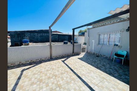 Casa à venda com 180m², 3 quartos e 2 vagasTerraço