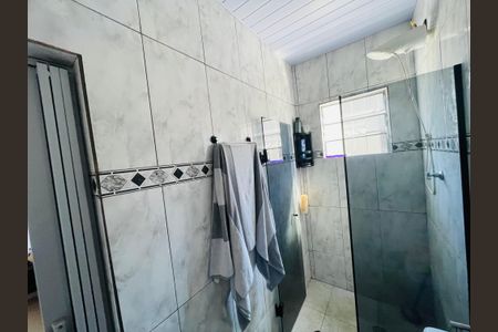 Casa à venda com 180m², 3 quartos e 2 vagasBanheiro 1