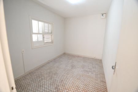 Casa à venda com 329m², 3 quartos e 6 vagasQuarto de Serviço