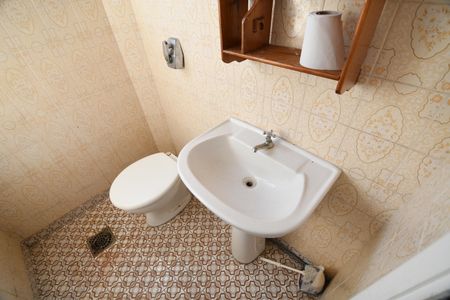 Casa à venda com 329m², 3 quartos e 6 vagasBanheiro de serviço